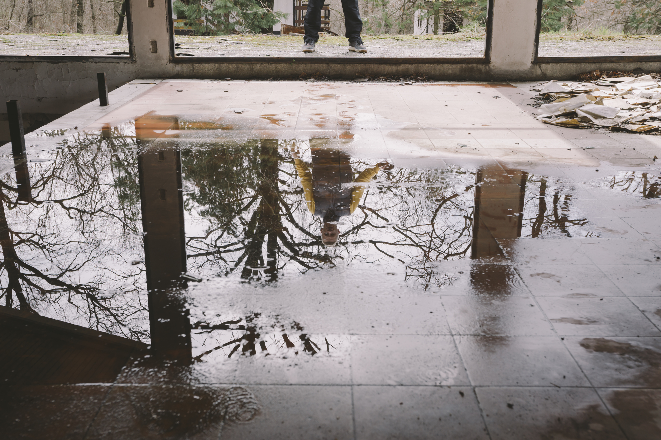 An image of a flooded house. Home Living Construction can repair water damage like this to your home.